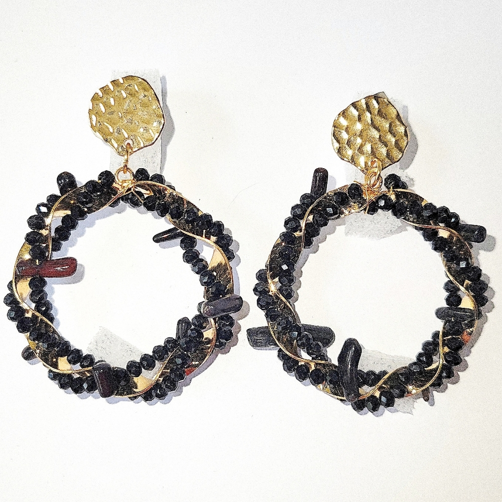 NEW! Black Coral & Glass Faceted Beads Goldtone Drop Hoop Earrings *Holiday*🎁